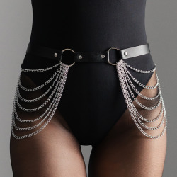 Cinturón de Cadenas Cuero Negro