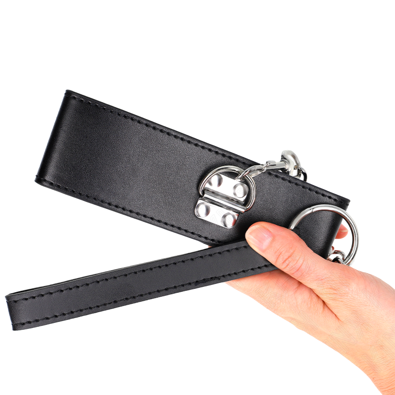 Collar con Correa Ancho Negro
