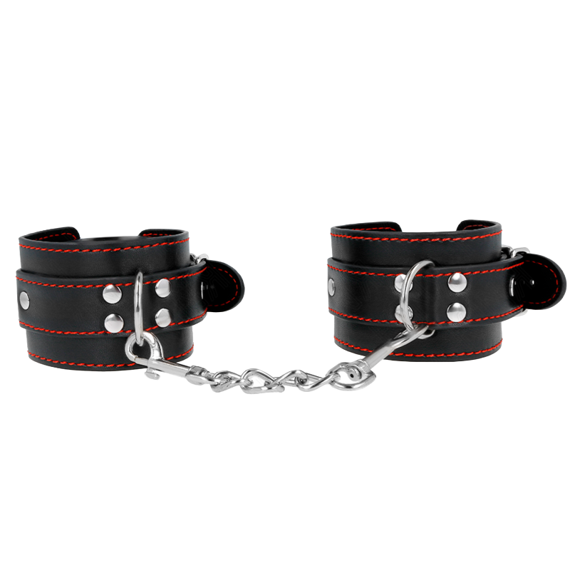 Muñequeras Negro con Detalles en Rojo