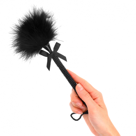 Masajeador de Cuerda con Plumas y Lazo Negro