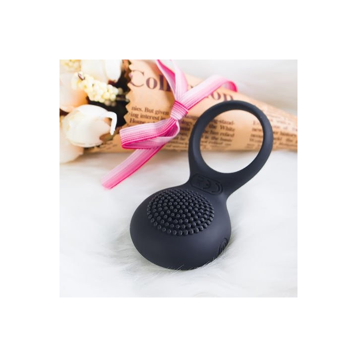 Tyler Anillo Vibrador Recargable Negro