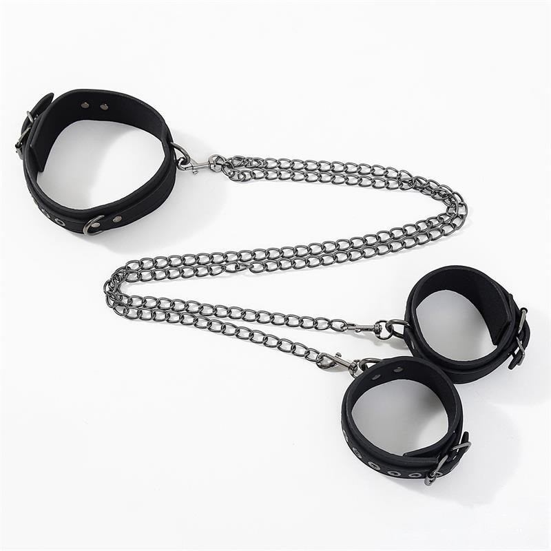 Collar con Esposas para Tobillos con Cadena
