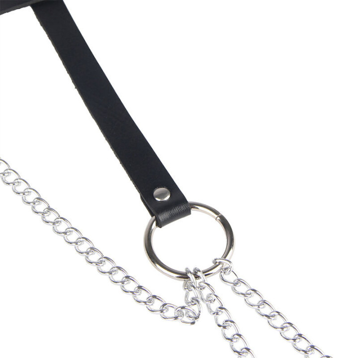 Cinturon de Cadenas Anillas Cuero Negro